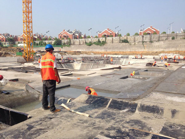 ���̰���